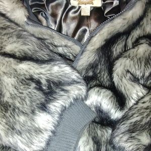 A  ablanche urban fur fitter 3xL